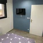 Piscine/spa Prive Interieur 33° Zoo De 24h Du Mans 拉弗雷切