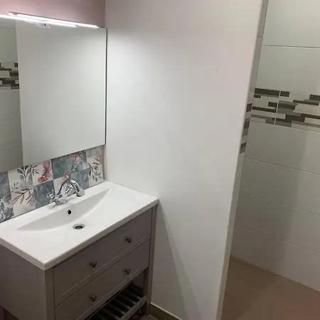 Piscine/spa Prive Interieur 33° Zoo De 24h Du Mans