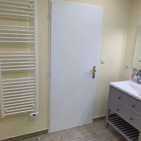 Piscine/spa Prive Interieur 33° Zoo De 24h Du Mans * 라플레슈